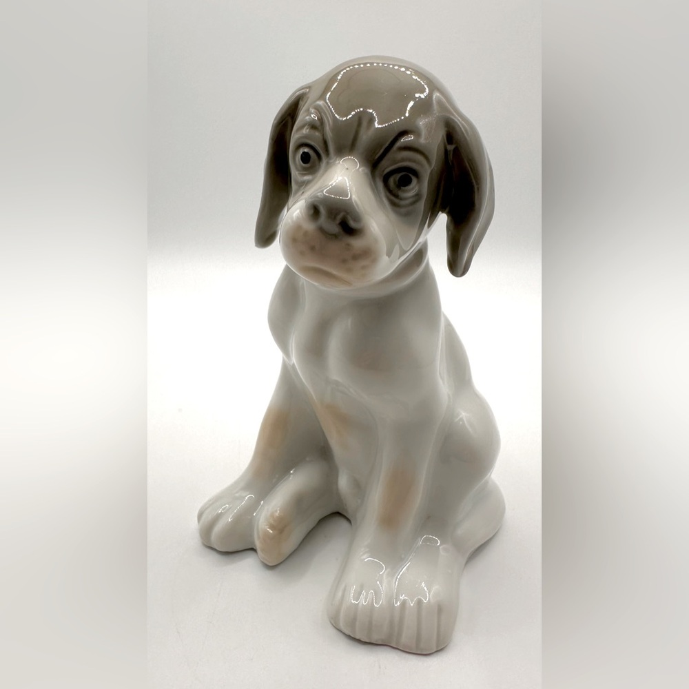 Adorable Puppy Dog Porcelain Figurine Gray & White, Great Preowned Condition.